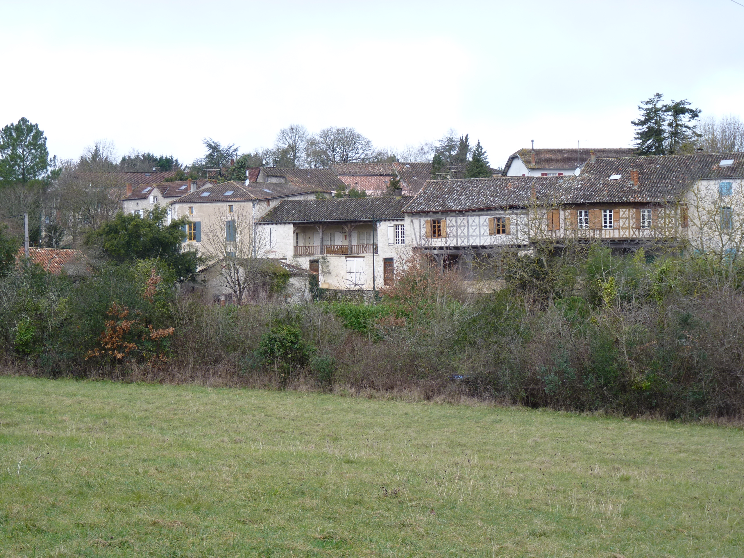 Village de Saint Antoine de Ficalba